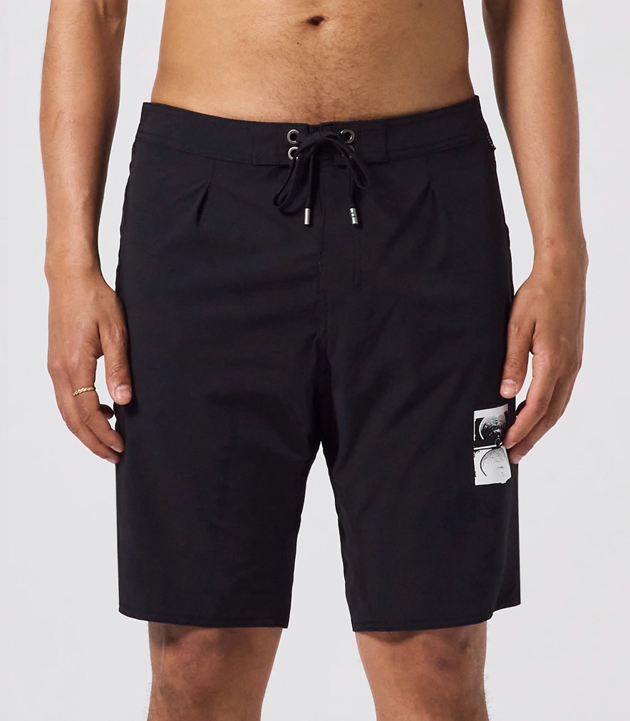 ANDERSON 18.5' TRUNK // BLACK