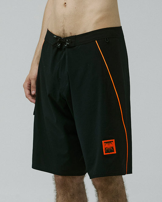 REYNOLDS 20" TRUNK // BLACK