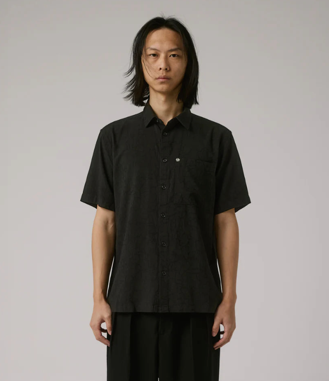 VIVIAN VINE SS SHIRT // BLACK