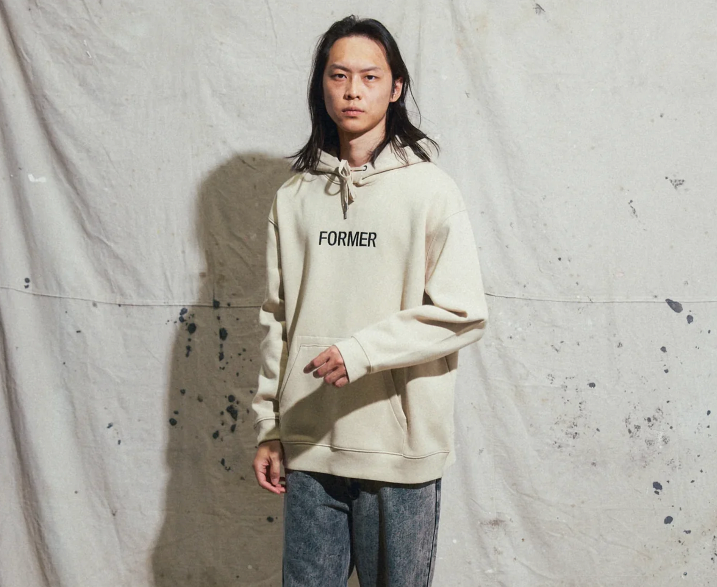 LEGACY EMB HOOD // BONE